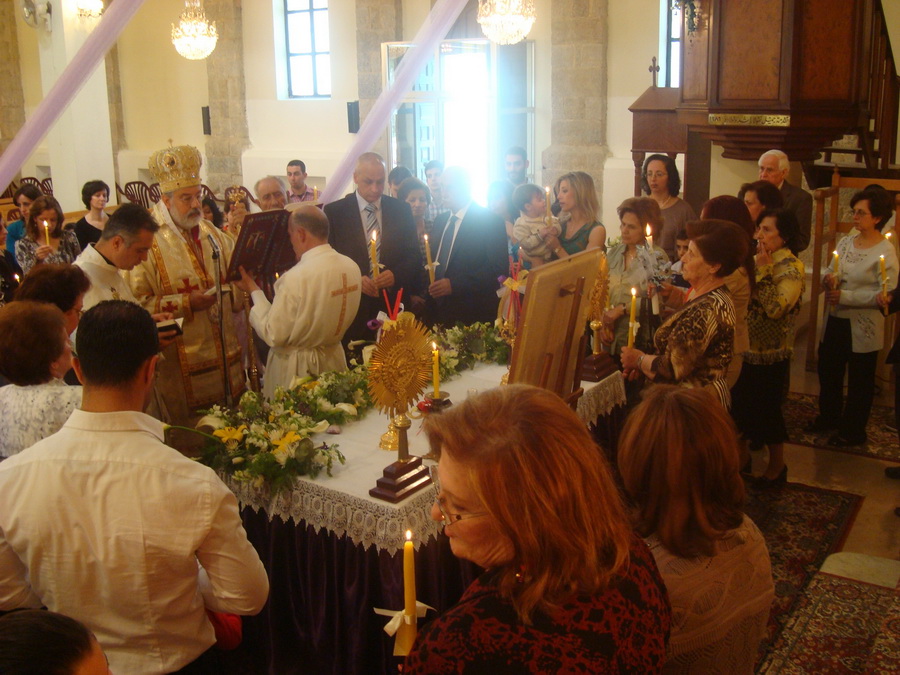 DSC00171- GEORGE ACHY- المطران حداد يتراس قداس اثنين الباعوث  في كاتدرائية القديس بطرس في مرجعيون