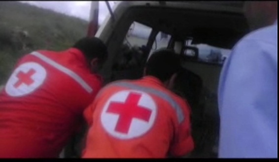 انقلاب شاحنة كبيرة على الخردلي وإصابة سائقها