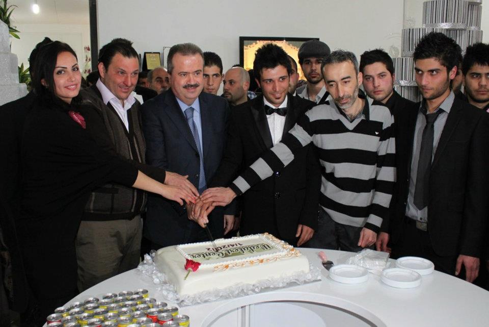 جابر مفتتحا مهرجان الاعراس