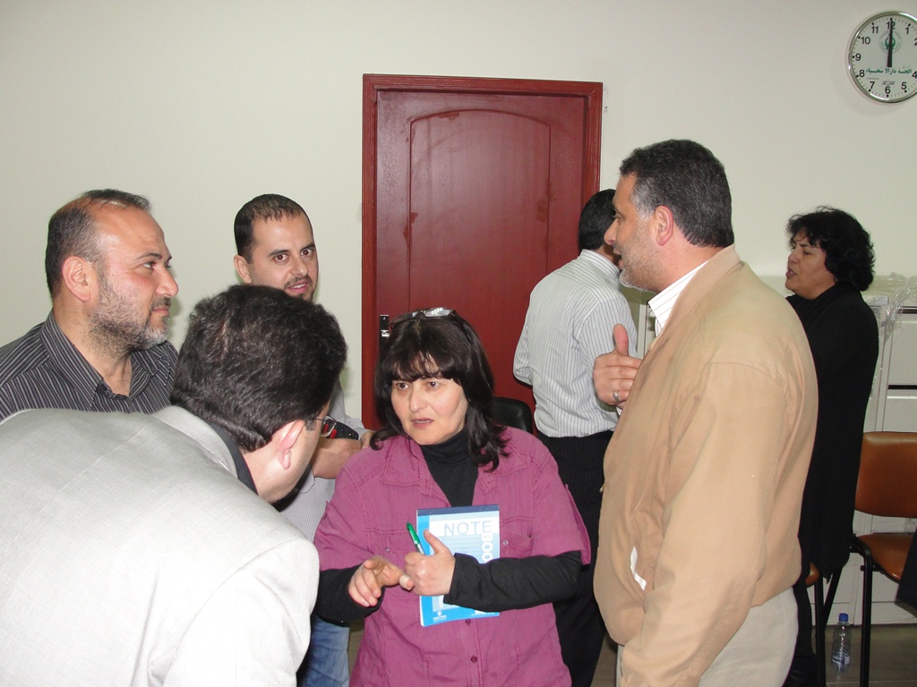 الإجتماع انتهى لكن المحادثات طالت