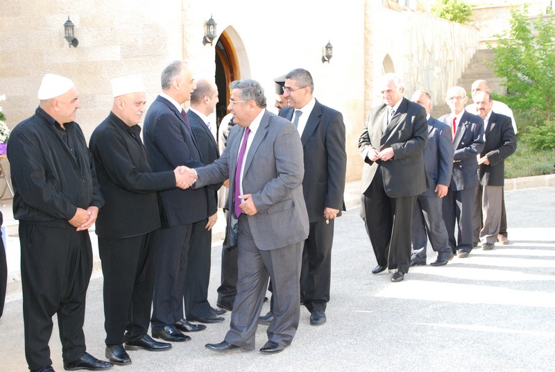 توافد المشاركين بالحفل