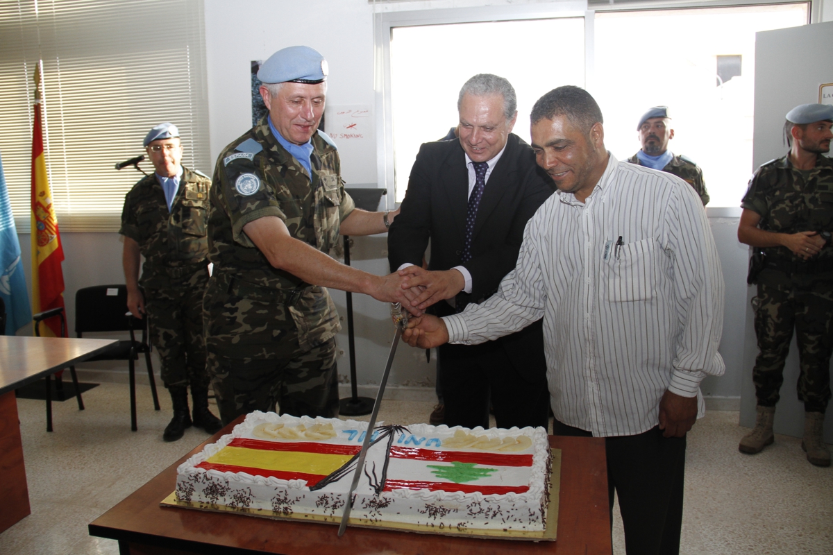  حفل تدشين مصابيح تعمل على الطاقة الشمسية في عين عرب بتمويل من المملكة الاسبانية