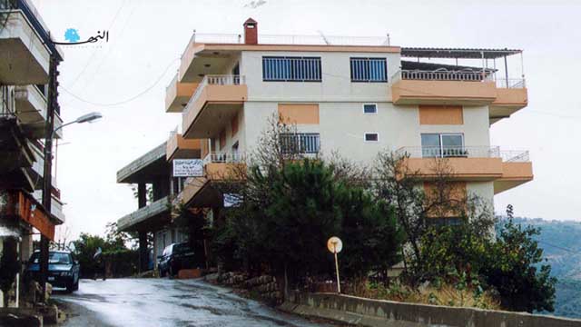 ميمس، أحد الشوارع الداخلية للبلدة.