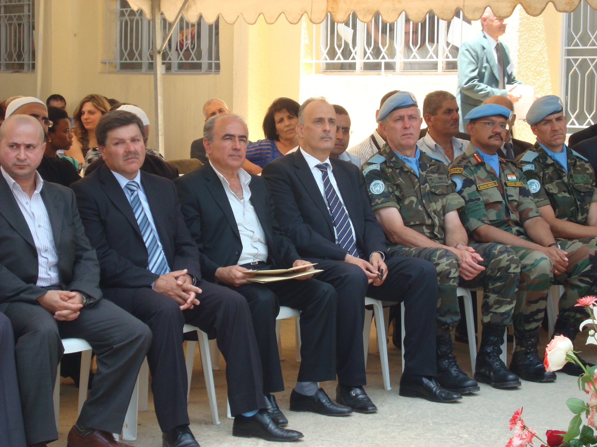 المشاركون في احتفال بلدية كوكبا في إفتتاح مكتبة عامة وقاعة تسلية وحديقة برعاية وزير الثقافة غابي ليون