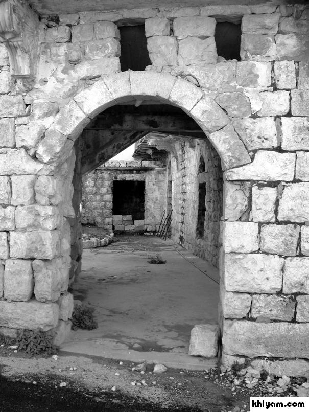 أحببت خيامي العتيقة.. وزواريبها الملتوية الضيّقة