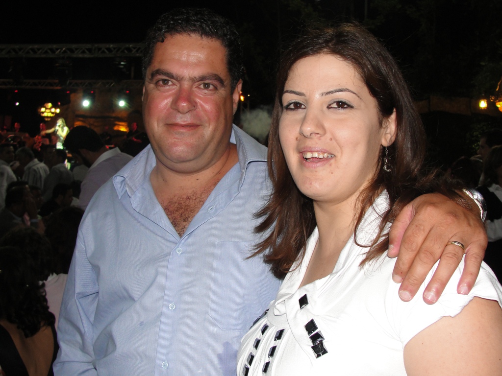 إبن الكفير.. المهندس إيلي عنبر والسيدة عقيلته في حفلة نجوى كرم في البحصاصة تموز 2009 - أرشيف