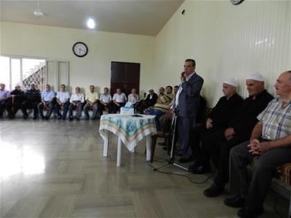 منسق «اللجان الشعبية الوطنية في منطقتي حاصبيا ومرجعيون»  يتلو البيان المتعلق بمطالب حاصبيا