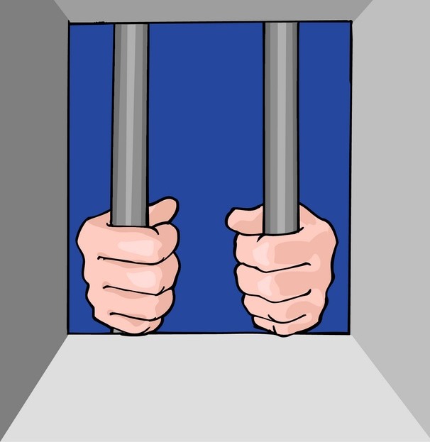 عايش  بقلب السجن مقهور    وكل  يوم  بعد يوم رح تندم