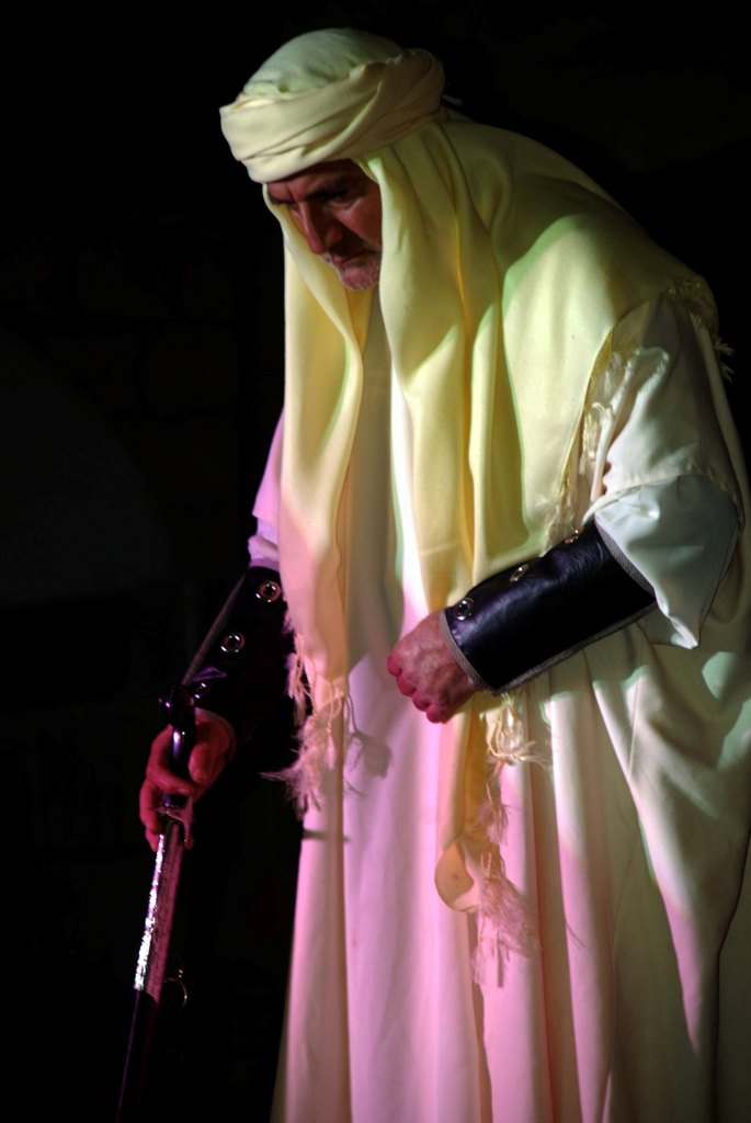 شباب وفتيات كفركلا قدموا مسرحية متطورة أقرب إلى الإحتراف المسرحي