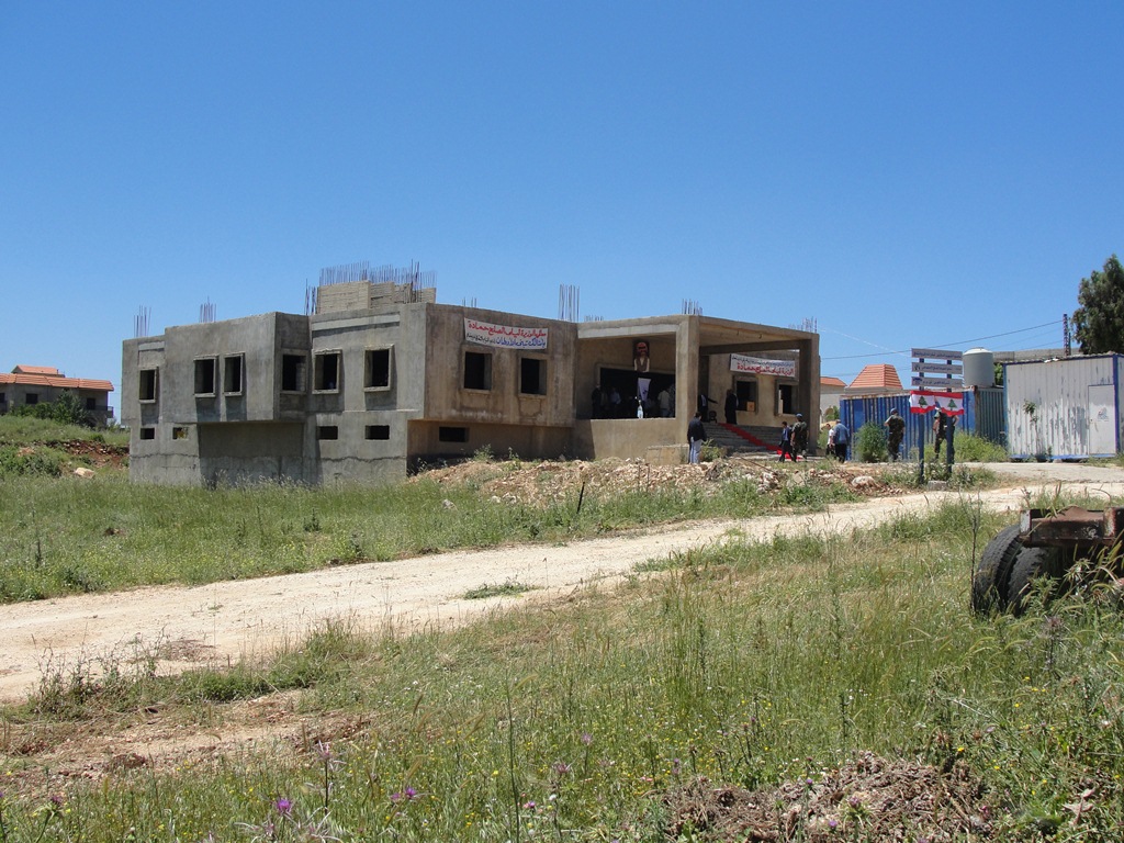 مجمع الشهيد الدكتور شكرالله كرم.. البناء الكبير قبل اكتماله