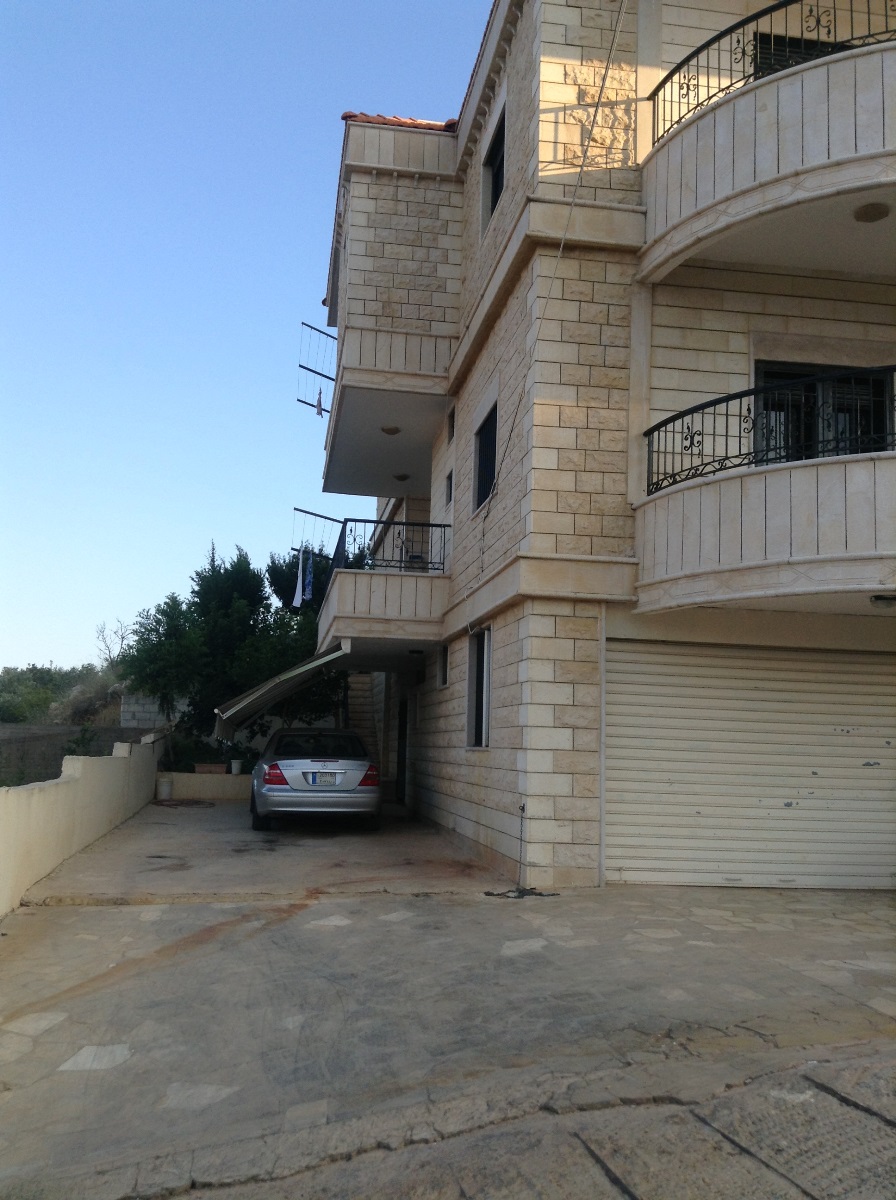 منزل رائع معروض للبيع في الخيام