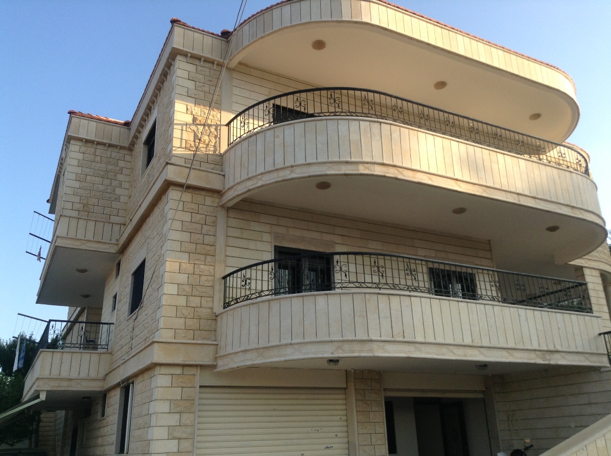 منزل رائع معروض للبيع في الخيام