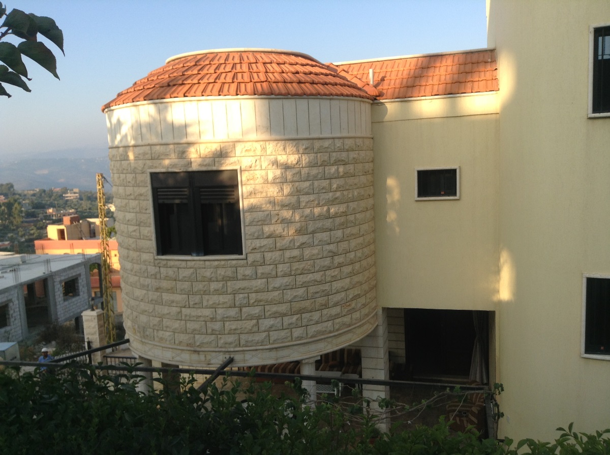 منزل رائع معروض للبيع في الخيام