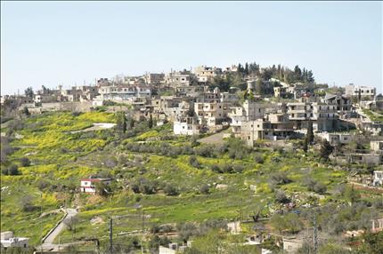 بلدة حولا الشاهدة على المجزرة (كامل جابر)