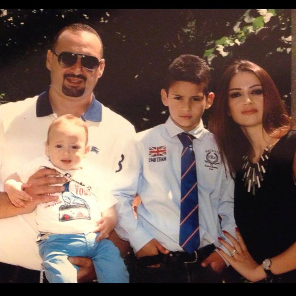 فقيد الخيام الغالي طارق علي حيدر.. المحب لعائلته