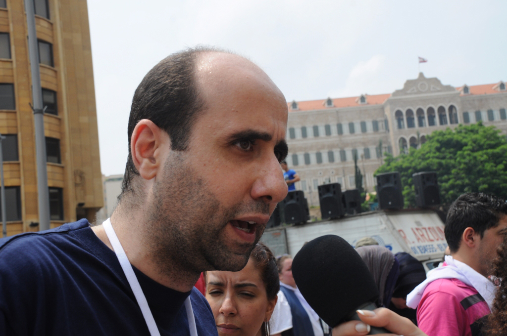  الناشط الإجتماعي والحقوقي باسل عبدالله