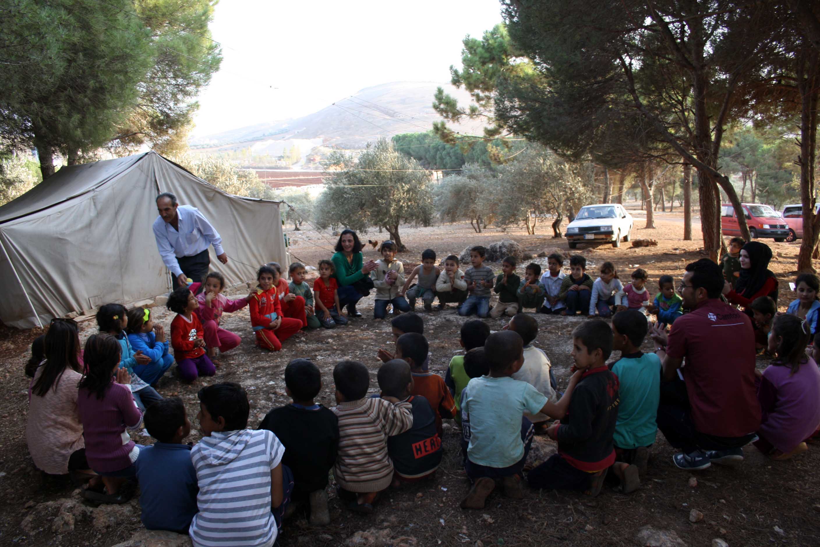 حملة  حلاقة شعر للاطفال السوريين في مرج الخوخ – مرجعيون