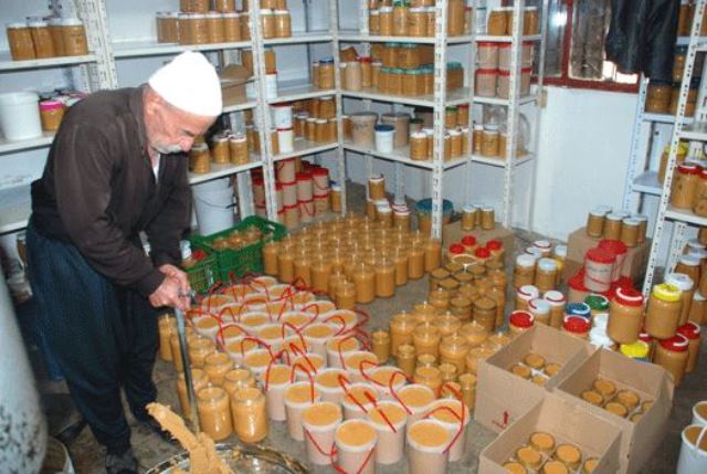 دخلت معاصر دبس العنب في راشيا عصرها الفضي هذا العام مقارنة بالاعوام الخمسة السابقة من حيث ارتفاع منتوجها وازدياد روادها