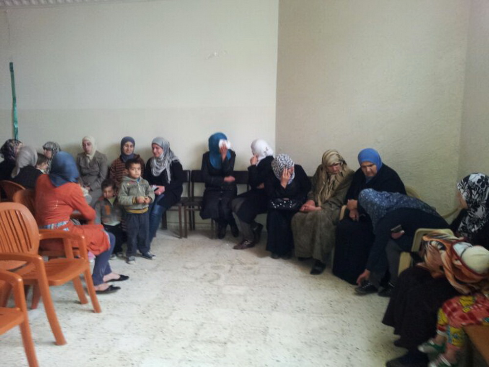 اللاجئون السوريون في مرج الخوخ يتحضرون للعاصفة المرتقبة