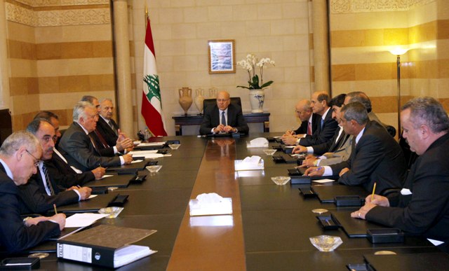 حكومة لتصريف الاعمال وحكومة لتصريف المجارير