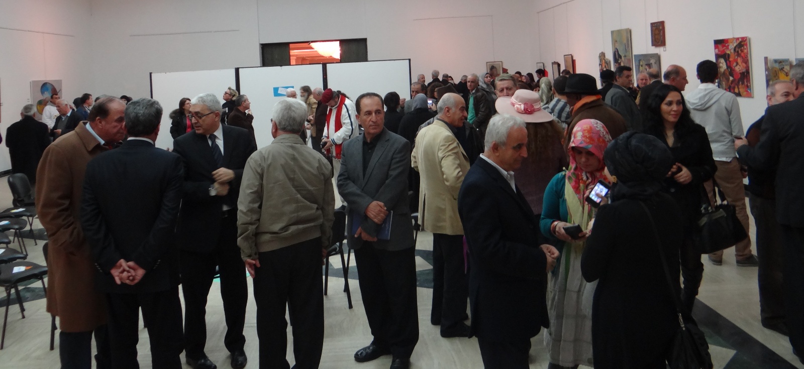 صورة من المعرض الذي أقامه الدكتور يوسف غزاوي في قصر الأونيسكو