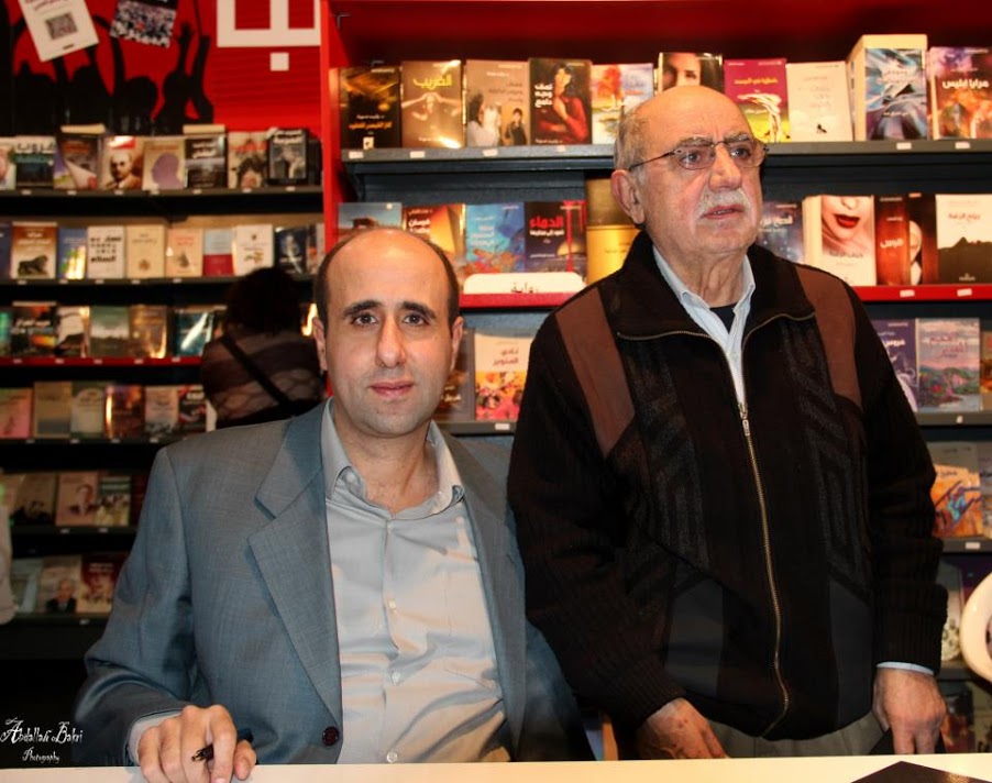 المحامي باسل عبدالله مع عمّه الشاعر حسن خليل عبدالله