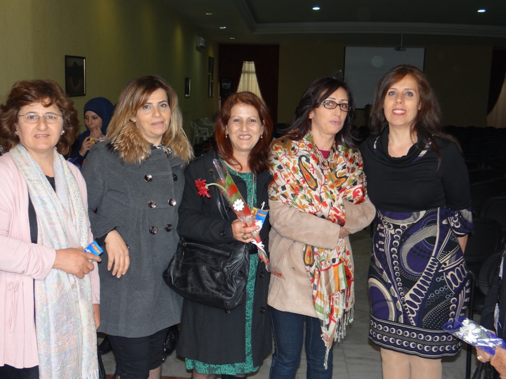 في حفلة عيد الأم في الخيام: الأمهات عصارة ومزيج من طهر ومحبة