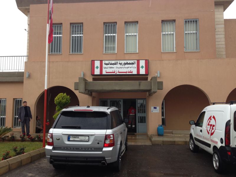 حادث سير على طريق عام بلدة زفتا – النبطية يؤدي إلى اصابة السائقة