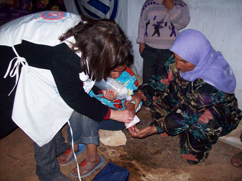 معالجة طبيّة في الخيام