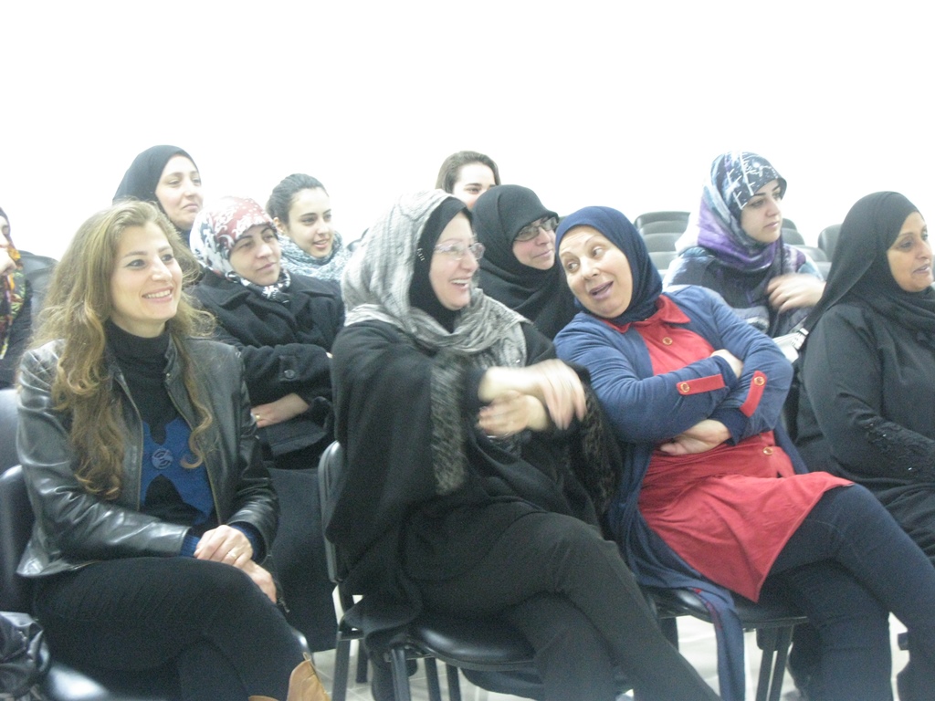 محاضرة في الجمال لسيدات الخيام قدّمتها الأخصائية فاطمة عواضة