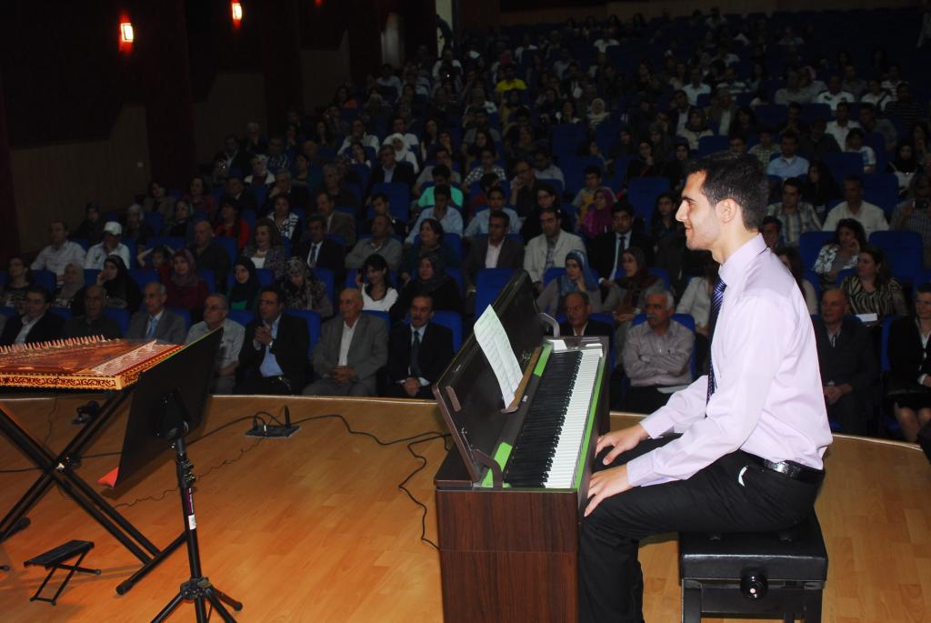 أمسية موسيقية في النبطية  تحت عنوان وتر ولحن وحنين