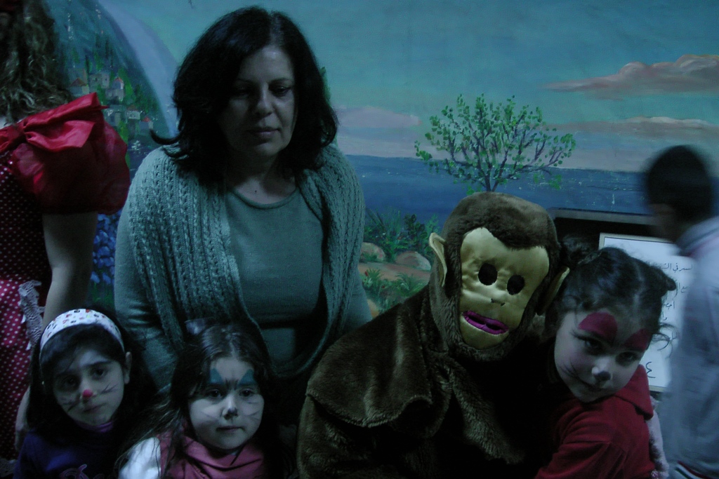 جمعية سيدات الخيام والنادي الثقافي أعادا البسمة لوجوه الاطفال والفرحة لقلوب الامهات