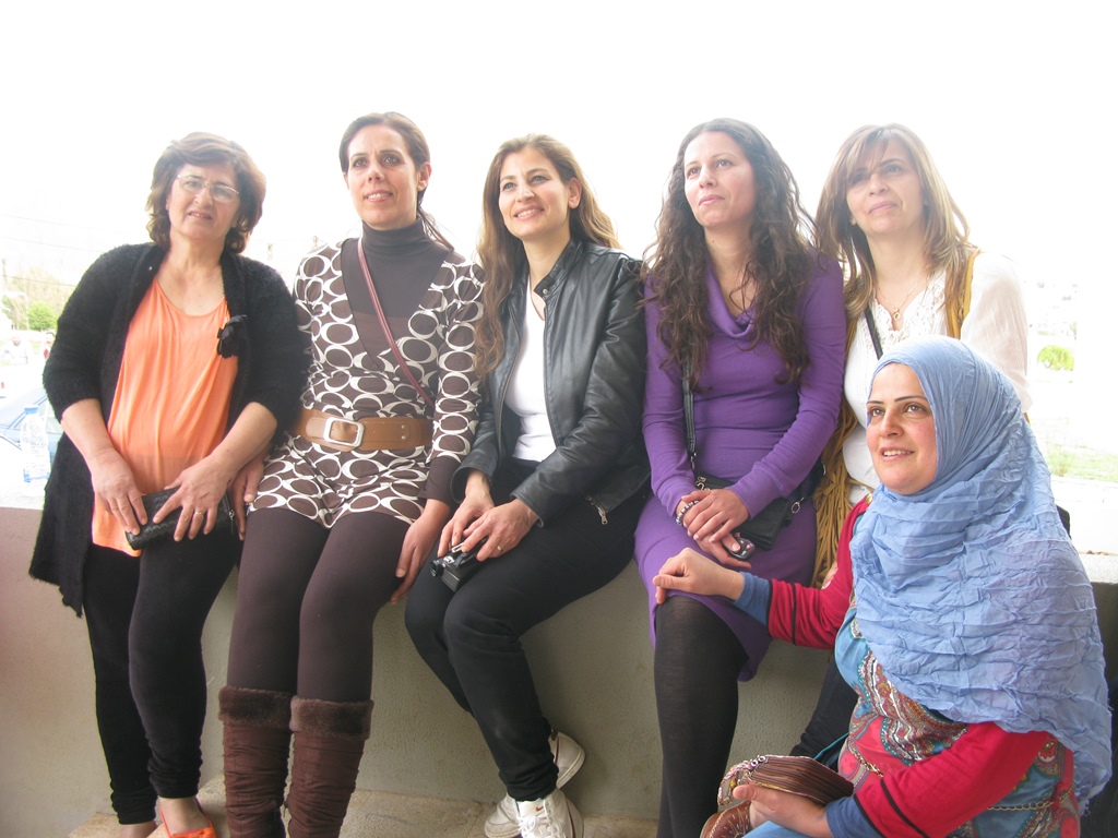 جمعية سيدات الخيام والنادي الثقافي أعادا البسمة لوجوه الاطفال والفرحة لقلوب الامهات