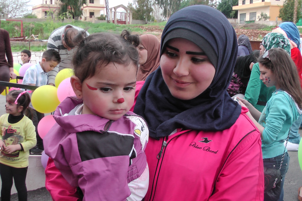 جمعية سيدات الخيام والنادي الثقافي أعادا البسمة لوجوه الاطفال والفرحة لقلوب الامهات