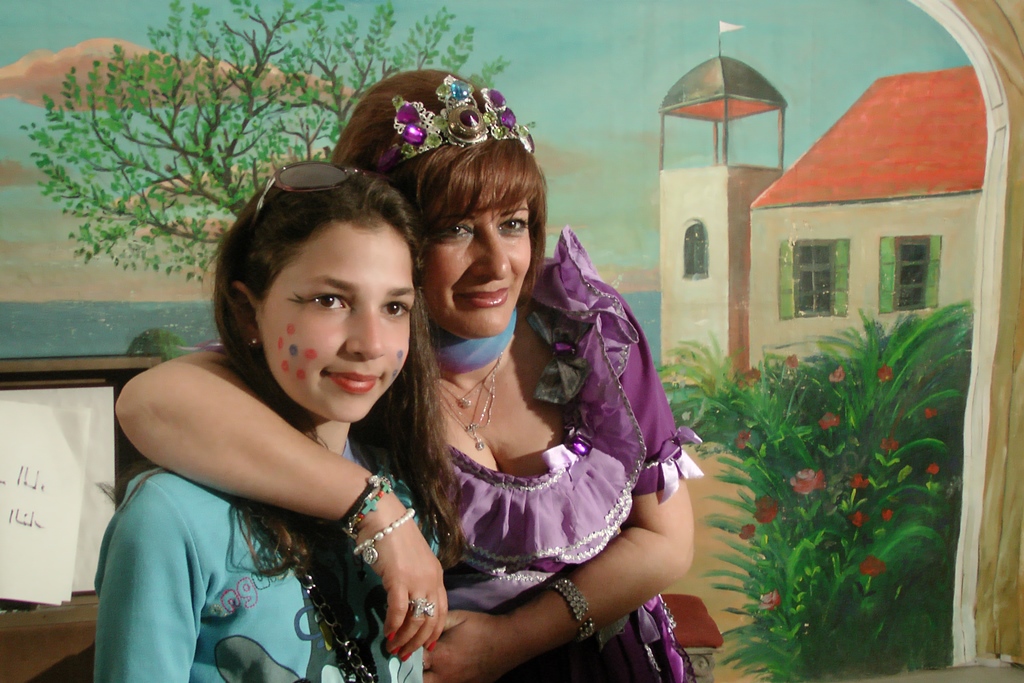 جمعية سيدات الخيام والنادي الثقافي أعادا البسمة لوجوه الاطفال والفرحة لقلوب الامهات