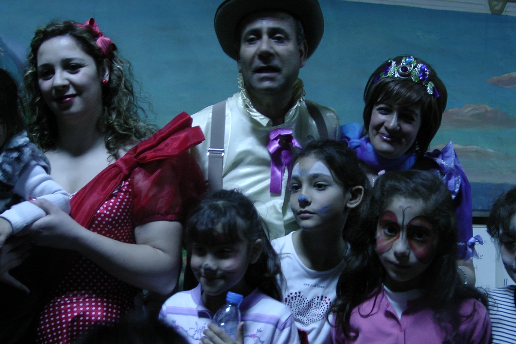 جمعية سيدات الخيام والنادي الثقافي أعادا البسمة لوجوه الاطفال والفرحة لقلوب الامهات