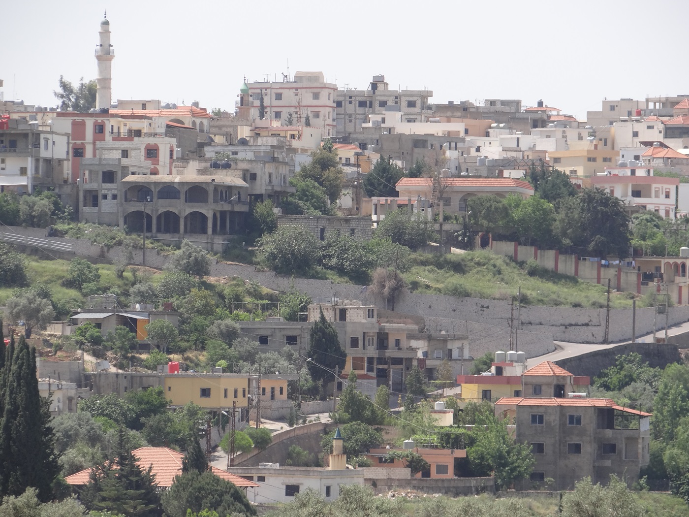 خيام دوت كوم.. بكبسة زر تحلّق فوق الخيام، تجول في شوارعها.. تزور مرجها ودردارتها