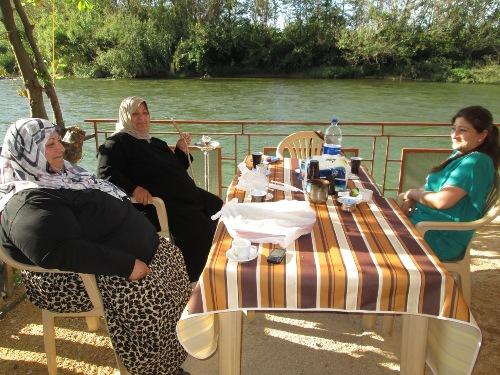 نهر الأولي: ملاذ العائلات من مختلف المناطق اللبنانية