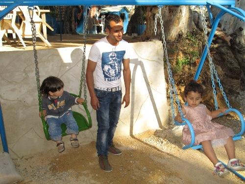 نهر الأولي: ملاذ العائلات من مختلف المناطق اللبنانية