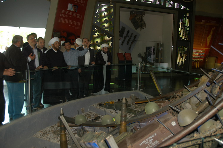 في معرض السلاح