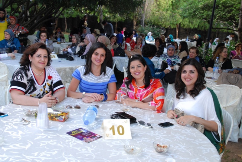 عصرونية في صيدا‎ لصديقات جمعية رعاية اليتيم