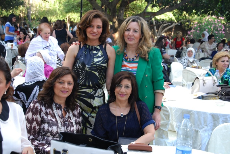 عصرونية في صيدا‎ لصديقات جمعية رعاية اليتيم