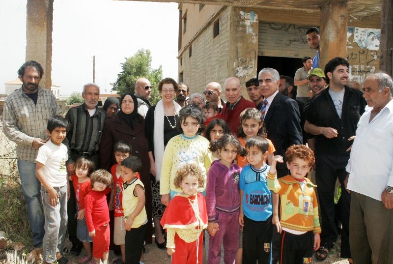 سفيرة كندا هيلاري شايلدز – ادامز  تزور مراكز عامل في كامد اللوز ومشغرة
