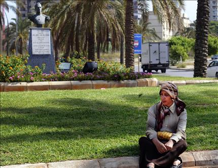 نازحة سورية في أحد شوارع بيروت (مصطفى جمال الدين)