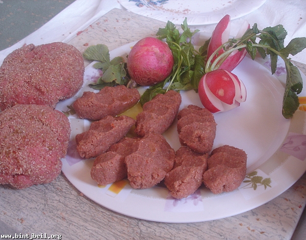 وصارت الفراكة والتبولة والكبة كمان موضة قديمة ما إلها مكان