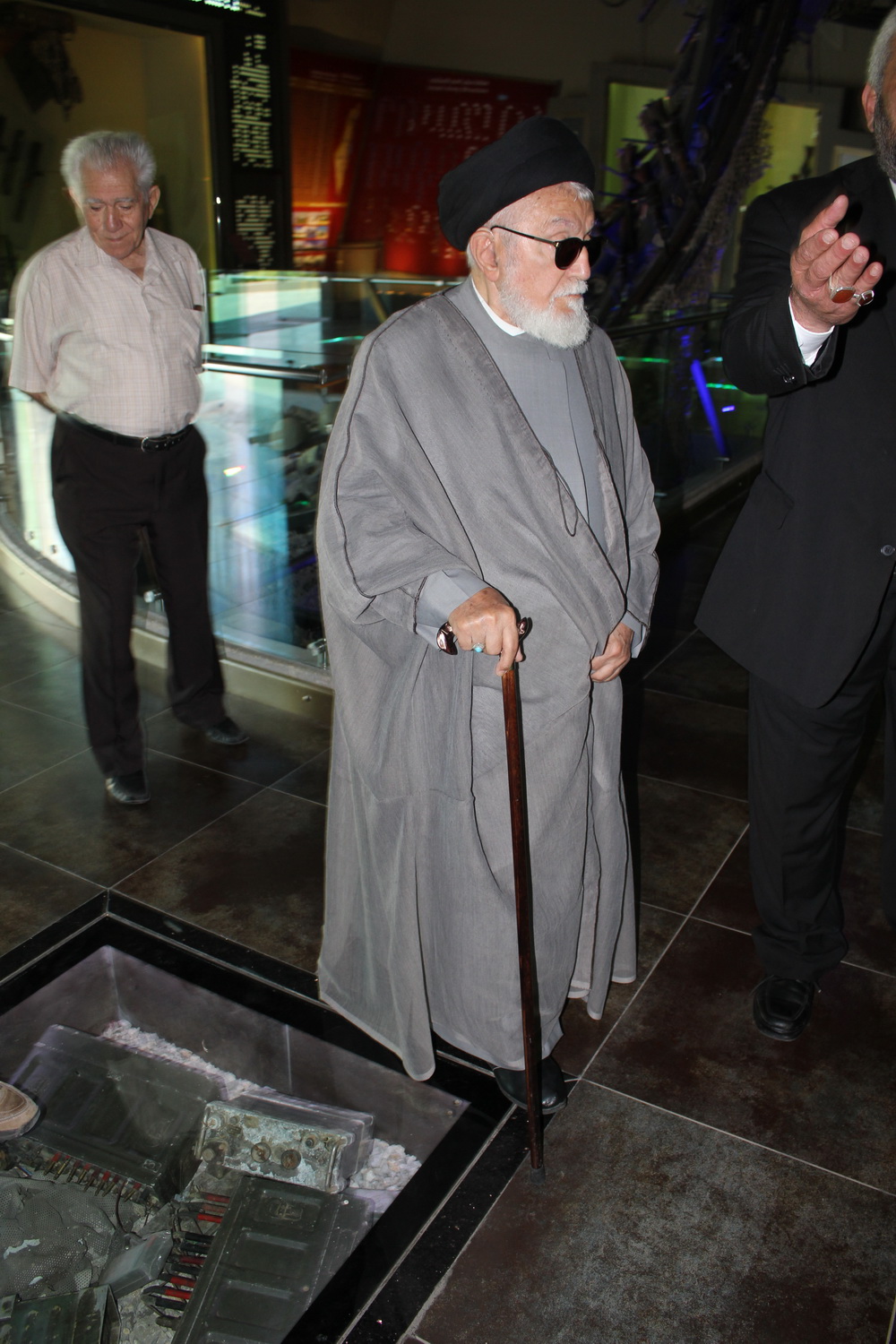 آية الله العلامة السيد محمد بحـر العــلوم يزور معلم ملـيـتــا السياحي الجهادي في منطقة اقليم التفاح ( النبطية)