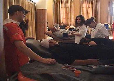 متبرّعون بالدم لجرحى الجيش في حاصبيا