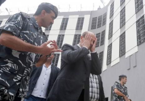  صرخ وزير الداخلية على المهندسين والمتعهدين متهماً إياهم بالتقصير والفساد (هيثم الموسوي)