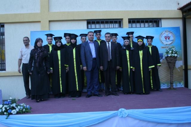 حفل تخرّج في ثانوية الأحمدية النموذجية - أرشيف