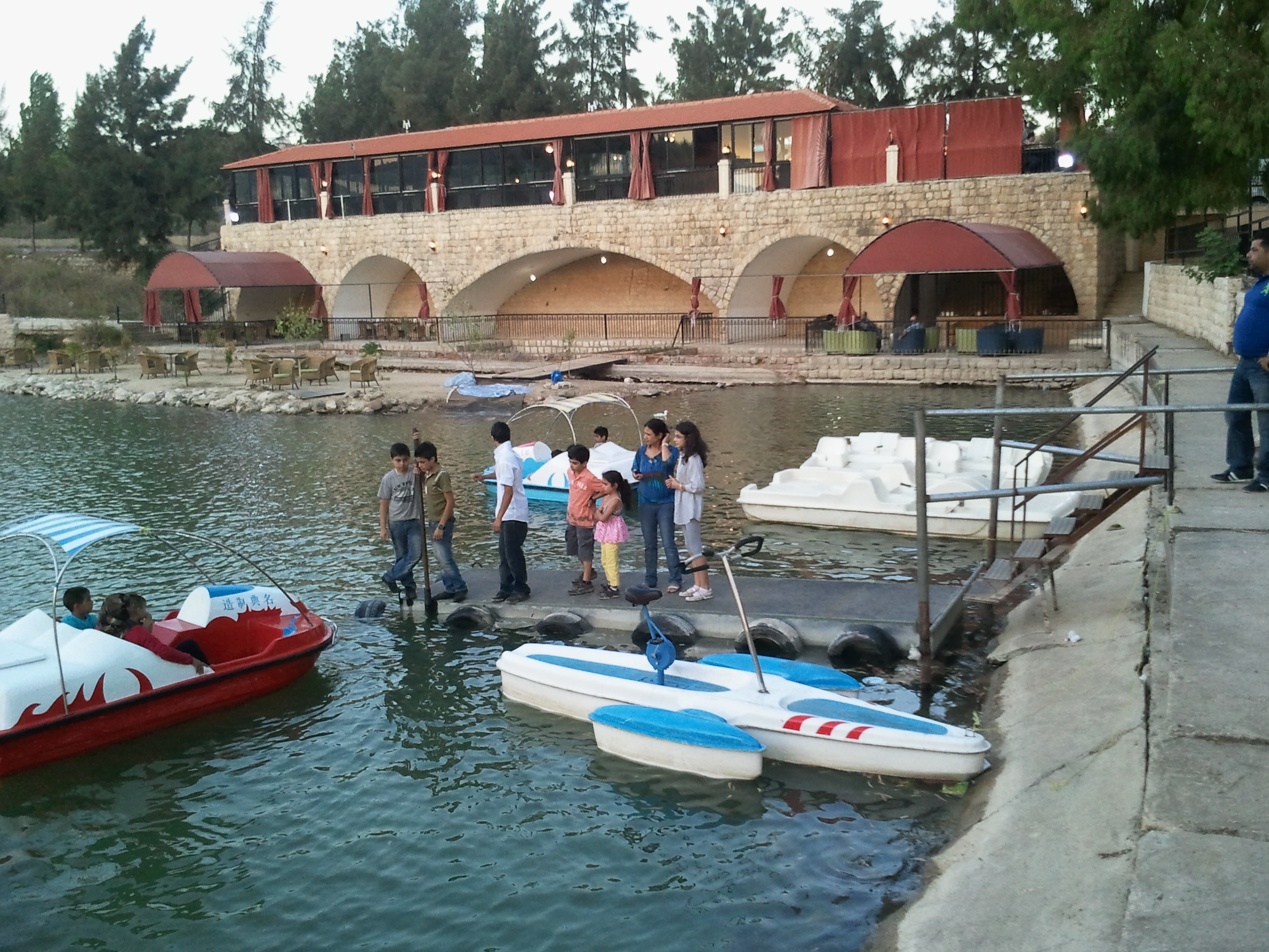  سنرجع يوما الى الخيام تلك التي تشتاق لنا كما نشتاق اليها